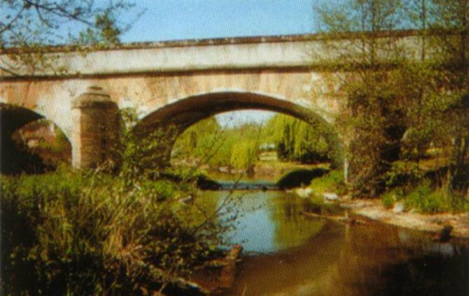 Pont sur l'Acolin